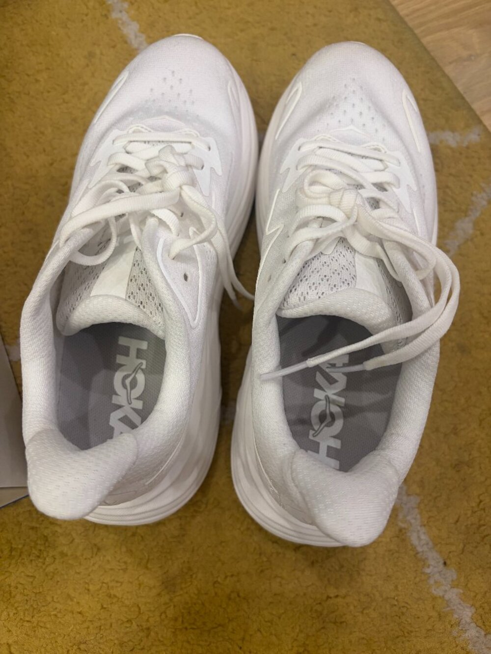 Hoka Women's Clifton 10 Triple White Running Shoes New in Box Sz 6.5